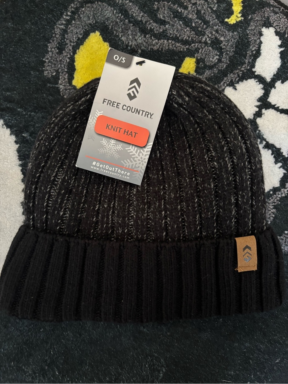 Free Country Black Knit Cuffed Beanie